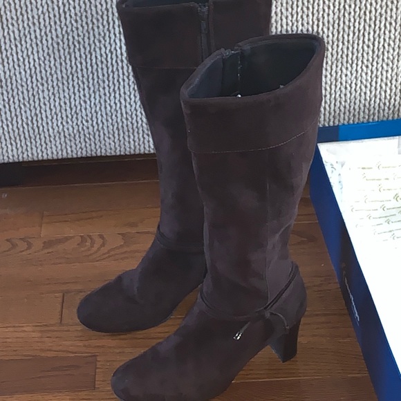 Bear Traps Suede knee high boots NEW! Size 7 - Picture 2 of 8